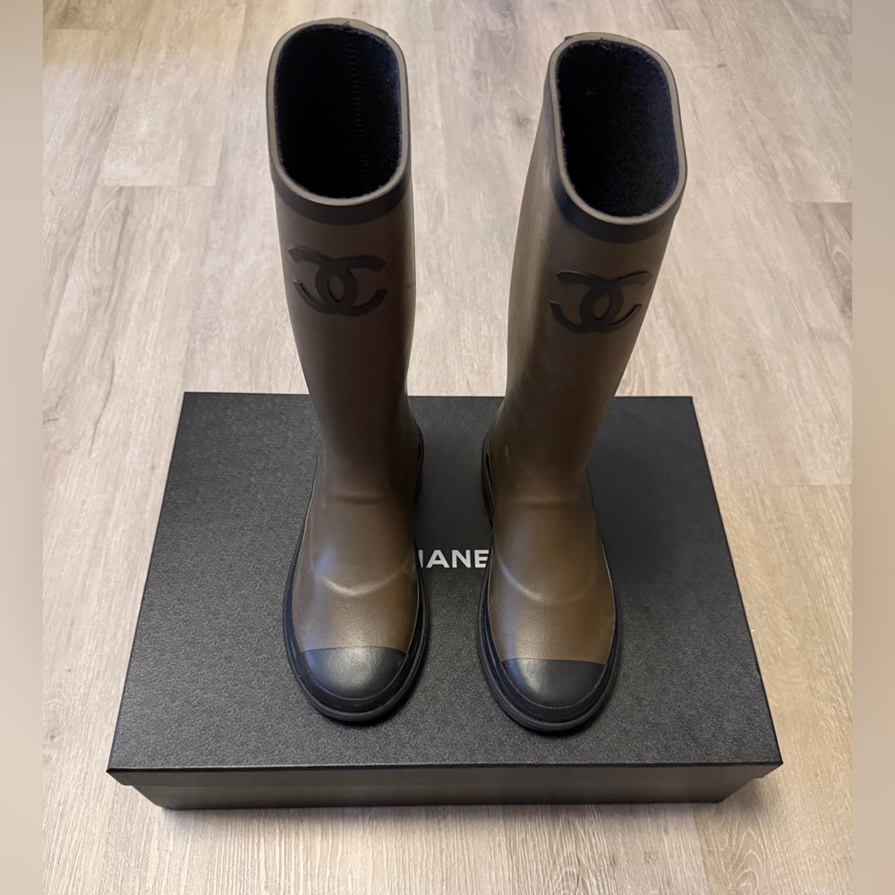 CHANEL Olive and Black Rain Boots SZ 7 - Picture 2 of 14
